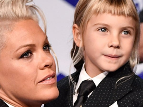 就這樣教小孩！P!NK 女兒「未來我要跟非洲女人結婚」　巨星媽媽當下的反應是...