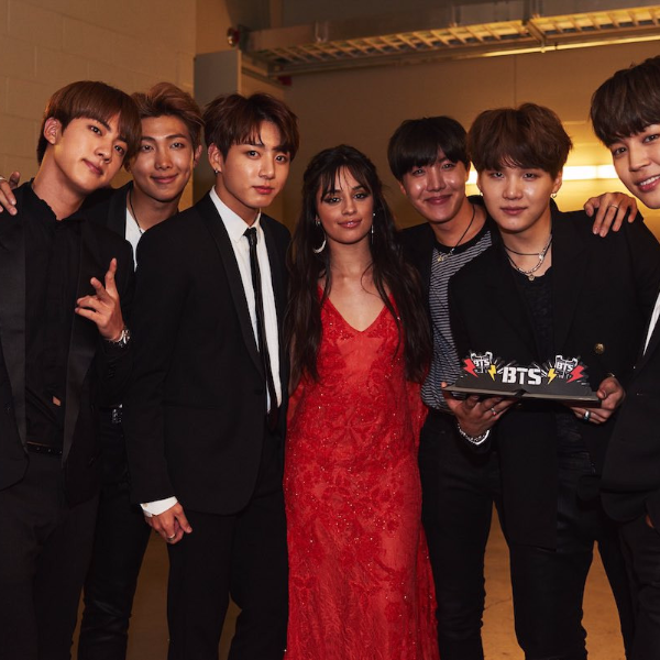 寵粉小天后！卡蜜拉見面會看到粉絲都站著　當場提出這一個貼心要求...