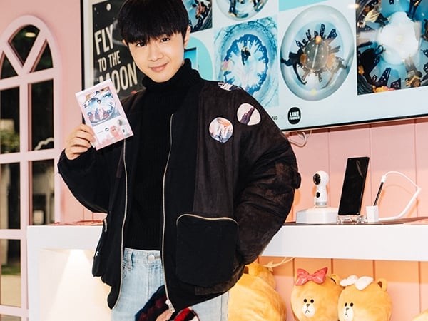 潮人們都在這個「最萌 IG 打卡點」!張灝、金承♥李柔、陳彤彤示範可愛連拍 網友:還能把 LINE Friends 帶回家~