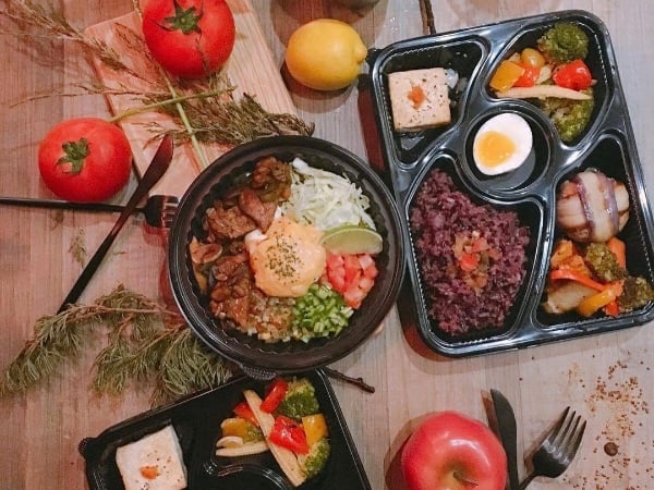 〔耶穌他媽生了〕吃膩大魚大肉？姐妹聚會喝酒吃美食一樣沒負擔！