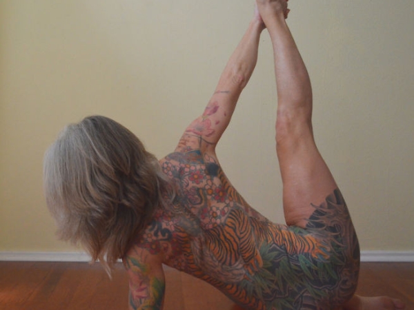 56 歲的刺青女模太性感　證明妳無論活到幾歲都能夠火辣下去！