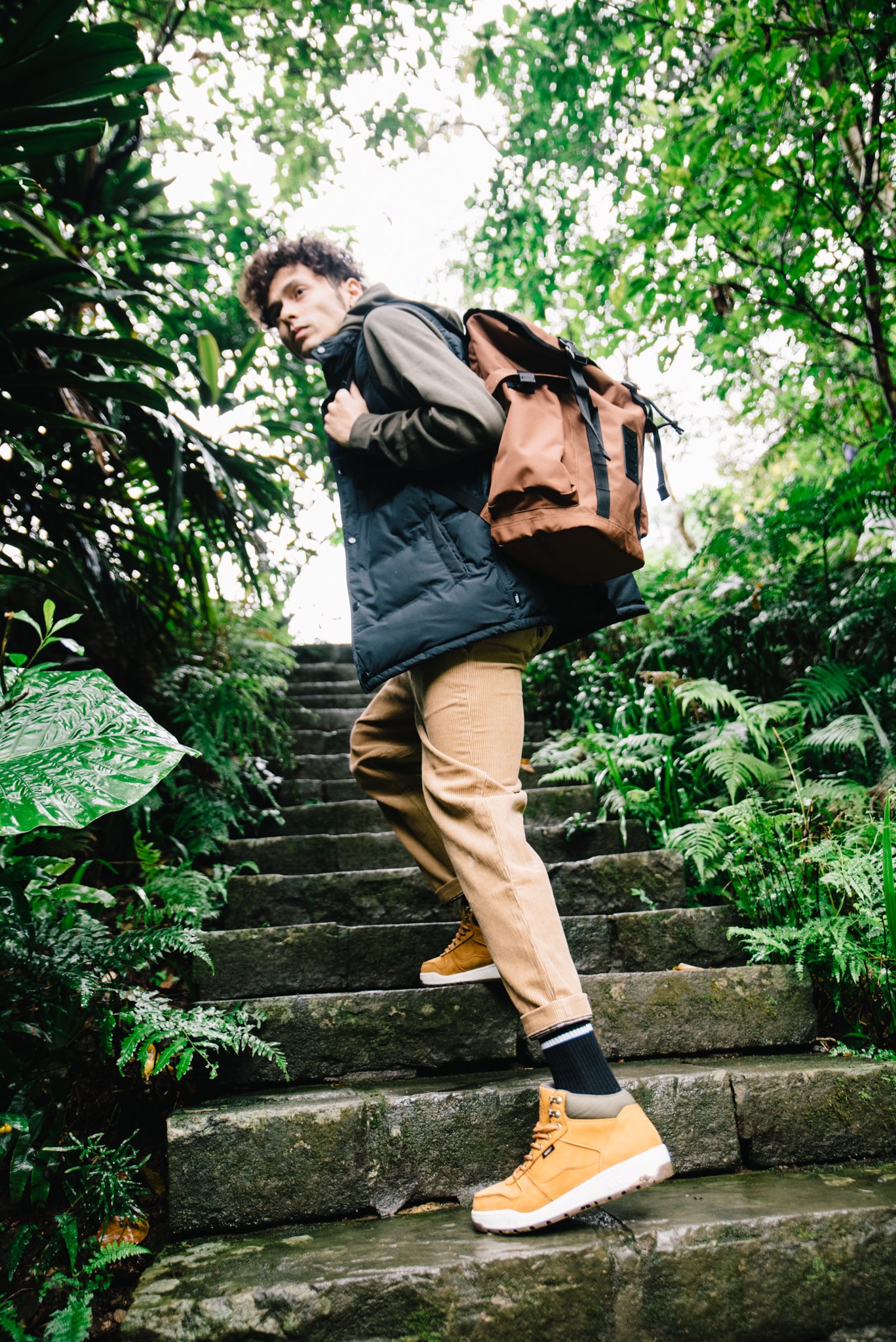 Vans 聯名、橫須賀、棋盤格都看膩了？這雙 Vans 工作機能靴更 Man！硬是要你型遍街頭！