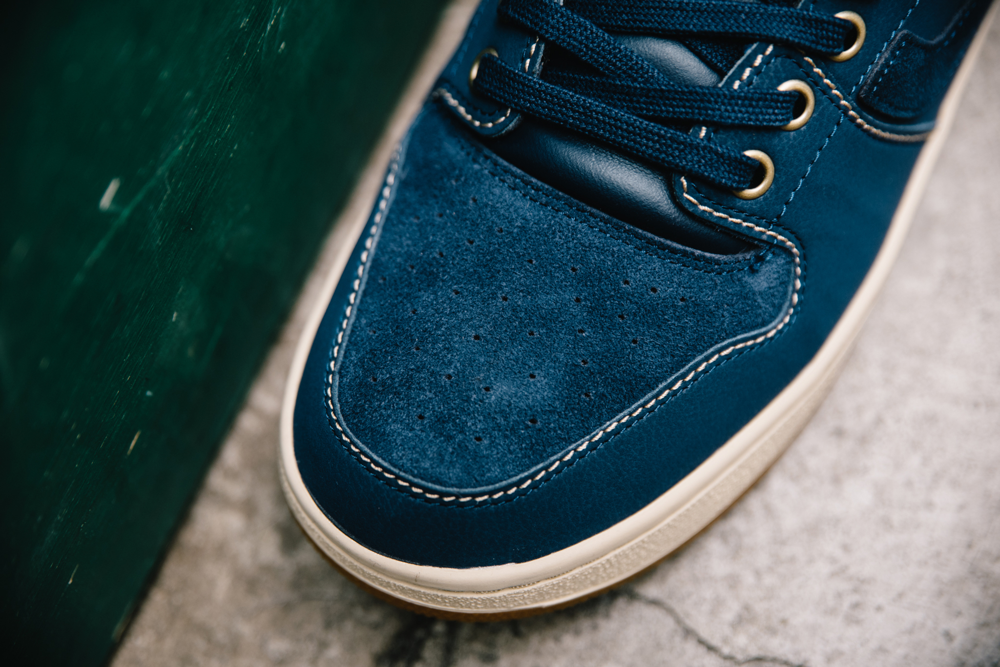 Vans 聯名、橫須賀、棋盤格都看膩了？這雙 Vans 工作機能靴更 Man！硬是要你型遍街頭！