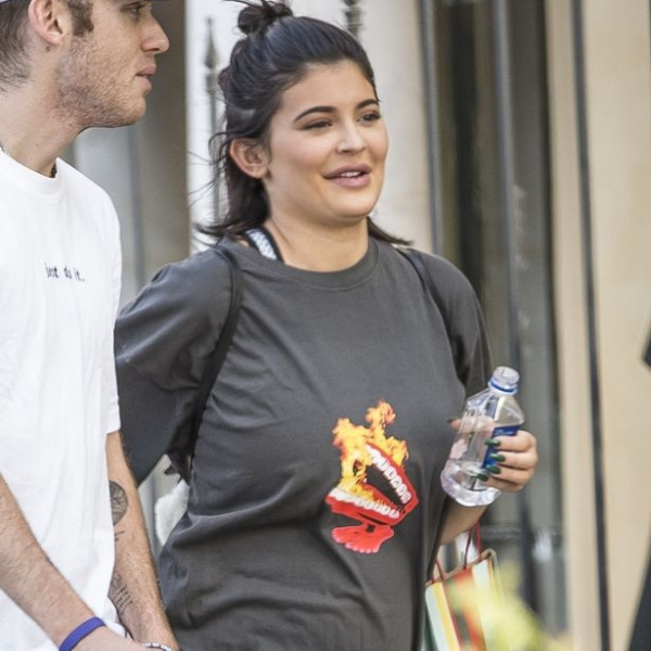 卡戴珊家族小妹不願私下孕裝被拍！發火：再偷拍就提告！