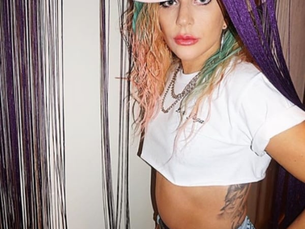 超萌！一名 Lady Gaga 男孩粉絲寫信給聖誕老人　威脅要「這個禮物」讓網友笑翻！