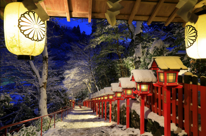 冬季到京都旅遊必訪 貴船神社 最火紅 雪中點燈 美景可遇不可求 Juksy 街星