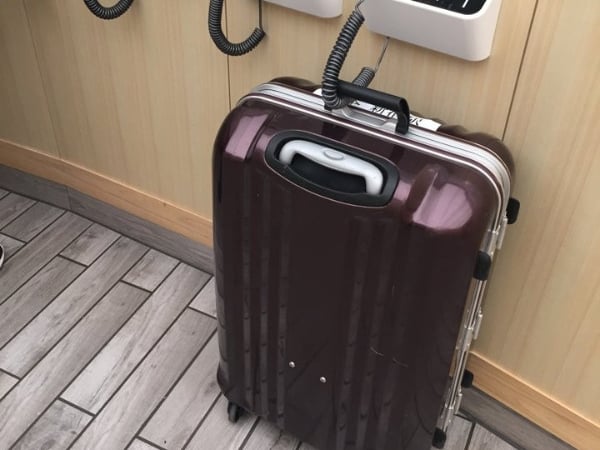 遊東京須知！日本地鐵出現「免費暫時保管行李」機器　臨時去上廁所好方便！