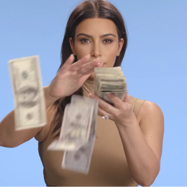 最豪奢的聖誕禮物肯爺送的起，總值 10 萬美金俏臀金開箱！