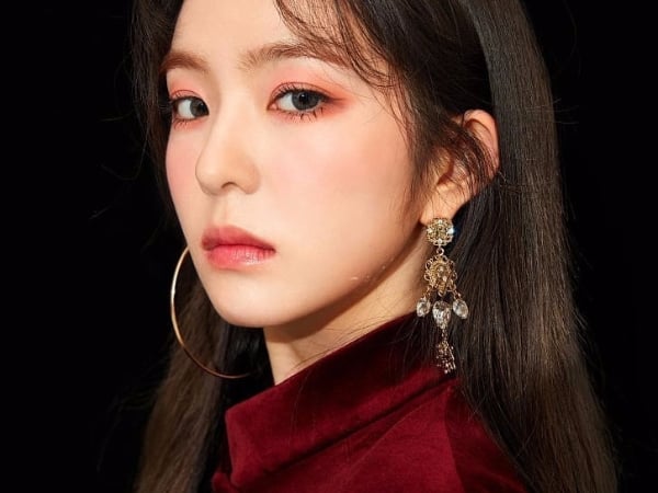黑紗秀性感！Red Velvet 隊長 Irene《最新穿搭》冷豔雪白肌 美到不行！