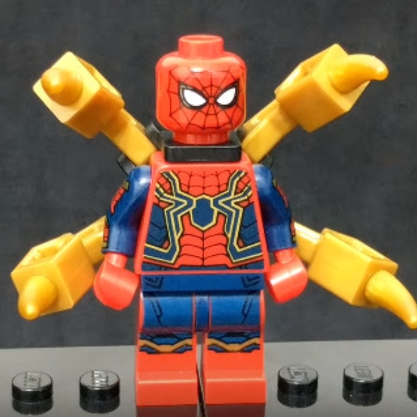 完美神還原！漫威迷用樂高詮釋《復仇者聯盟 3》最新造型　意外曝光美國隊長的新武器…！