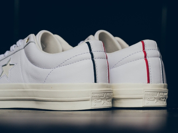 春季小白鞋的新選擇!Converse One Star Ox 紅藍線條點綴超有質感!
