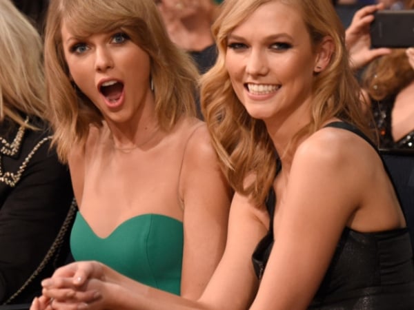 泰勒絲粉絲不容「叛徒」　Karlie Kloss 引用凱蒂佩芮歌曲被網友狂 diss！