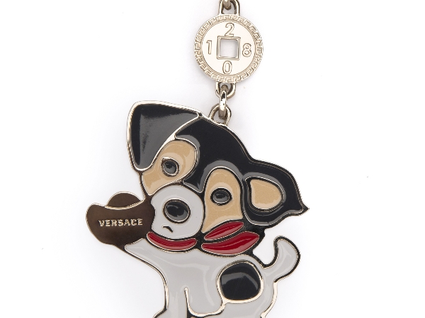十「犬」十美 ！ Versace 推出狗年限定系列！