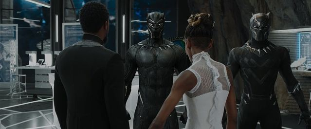 DC 非裔超級英雄《黑閃電》影集即將上映，對決漫威《黑豹》！