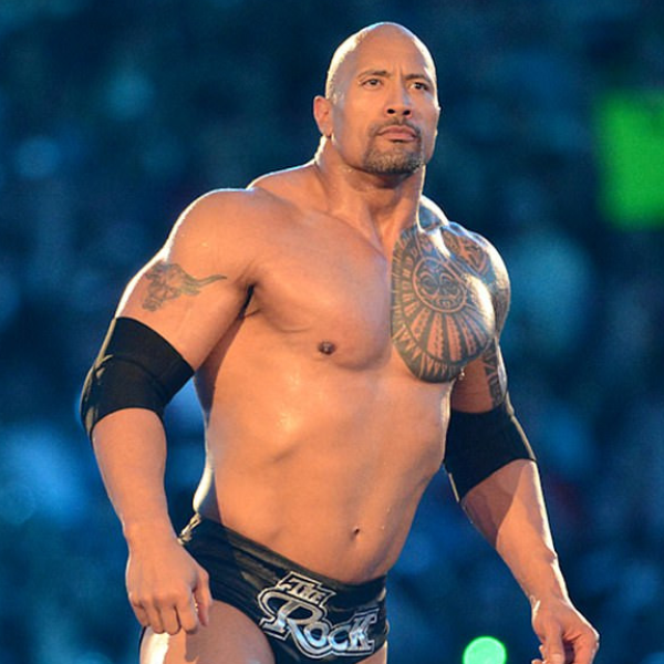 超 Man！巨石強森迷倒熟女求嫁　「他真壯，我完全可以攀在他的大腿肌肉上」！