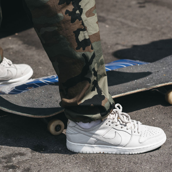 經典才最好看！Nike SB Dunk Low 回歸初心推出極簡版本　全新質感細節令人著迷！