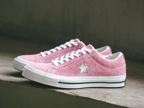 開春必購球鞋之一！Converse One Star「 麂皮櫻花粉」滿足千萬少女心！