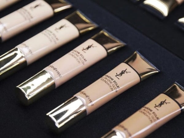 YSL 的明彩筆所屬系列要添新成員，這次是可以均勻膚色的保濕面霜！