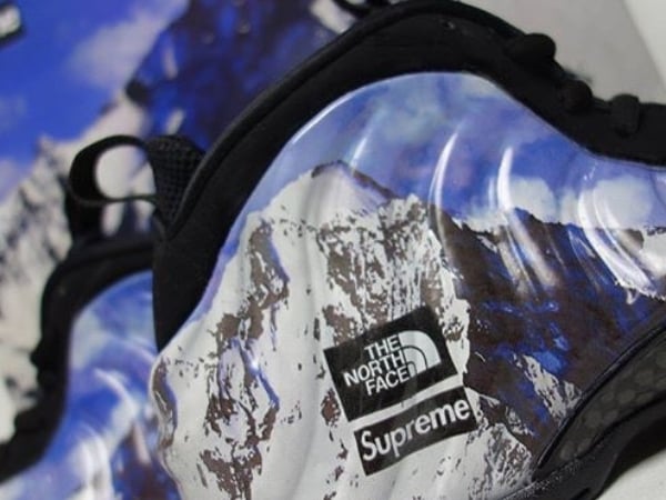 Supeme x TNF 聯名還有這雙？ Air Foamposite One 「雪山配色」超狂曝光
