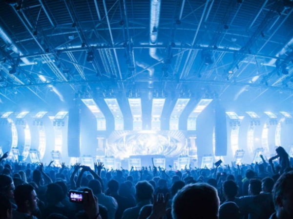 難過就用 Trance 治癒心靈！12 首濟世活人「醫療級」電音　腦袋竟不自覺晃起來？