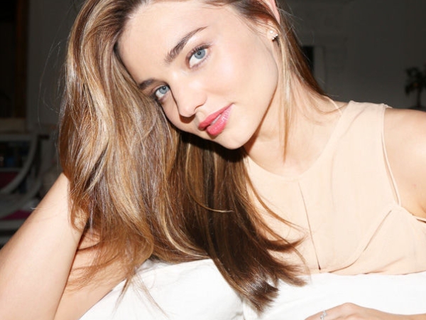 Miranda Kerr 的護膚方法再也不是秘密！原來她也會選擇這種特別的保養！