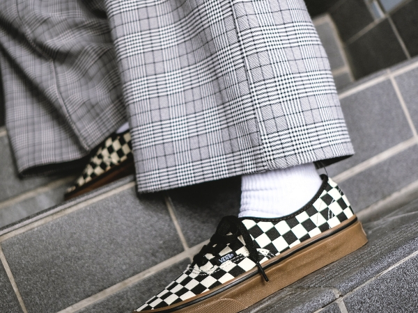 想要不必求代購！全球斷碼的 VANS Authentic Checkerboard 焦糖底棋盤格紋將再度補貨