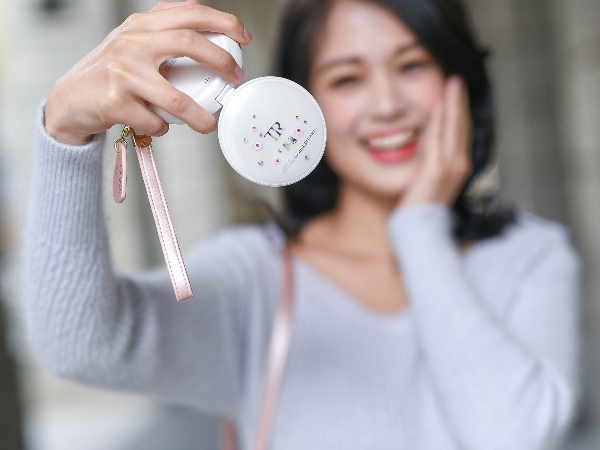 情人節就送它！CASIO TR Mini X JILLSTUART「櫻花粉組合」超限量！