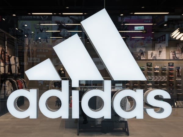 職棒雙帥帶你去逛 adidas 台中逢甲！還有送超大的新年折扣！