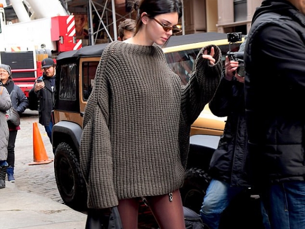 179 公分超模 Kendall Jenner 秀纖細長腿 oversize 私服穿搭跑紐約時裝周!