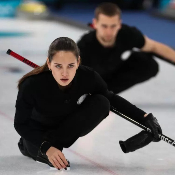 冬奧正妹冰壺選手 Anastasia Bryzgalova 爆紅　漂亮眼睛加模特兒身材引觀眾痴狂！