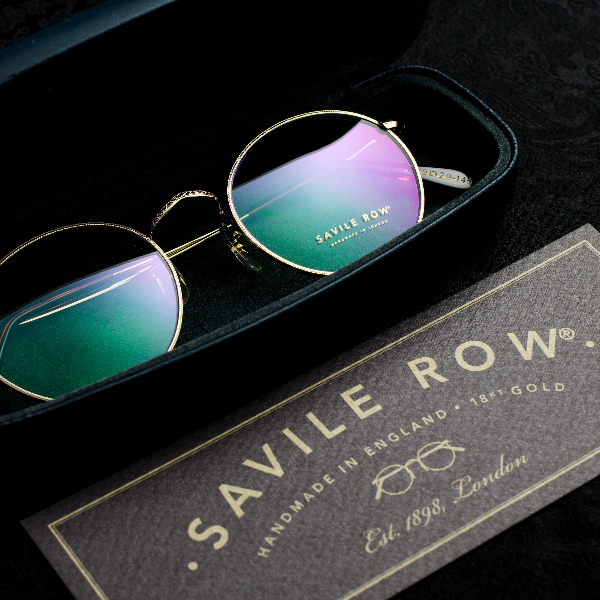 原來「哈利波特」的眼鏡來自這個品牌！Savile Row 客製化工藝連名人都臣服