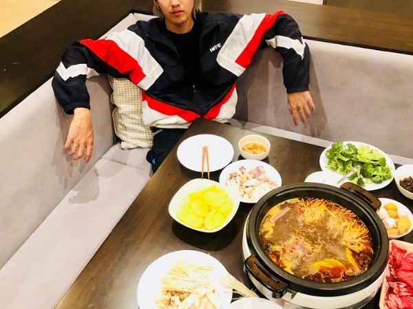 大明星也「曬年夜飯」！吳亦凡的圍爐大餐都吃了些什麼？