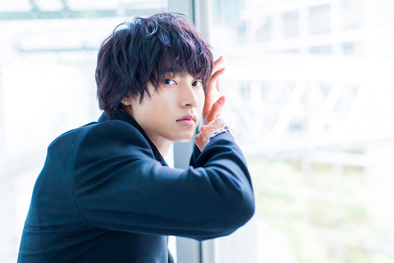 23 岁演出 12 部电影男主 「漫改王子」山崎贤人新作《冰菓》将上线!