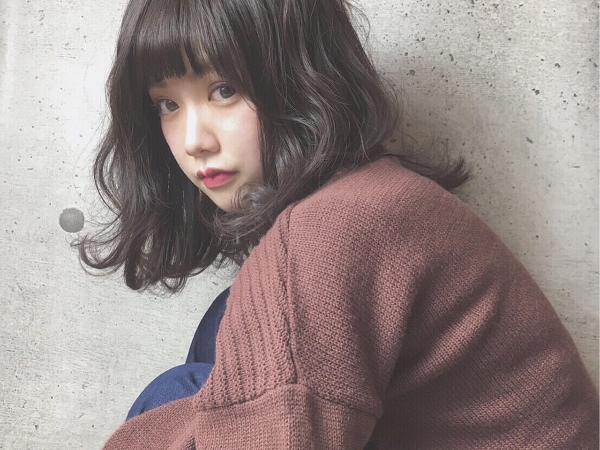 2018 春季「中長髮」正夯，這 3 種「捲度」任君搭配！