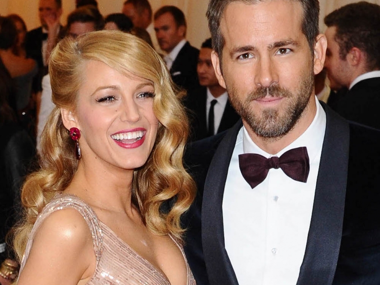 感情如何加溫？來學學 Blake Lively 和 Ryan Reynolds 跟另一半「互相傷害」吧！