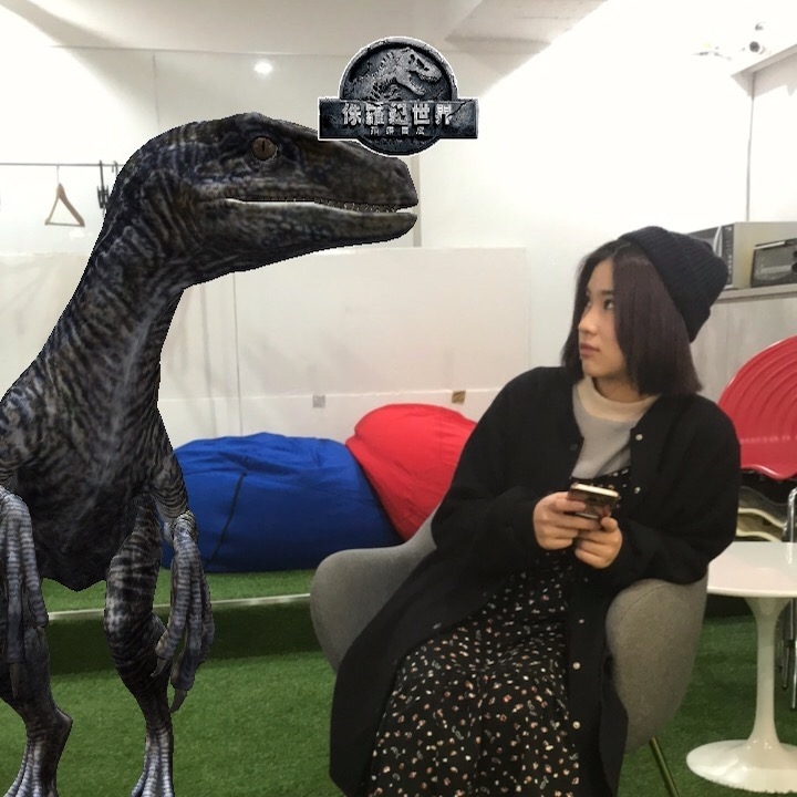 原來 PPT 鄉民沒說謊！！臉書新功能「小藍3D貼文」上線　《侏羅紀世界》恐龍是真的？