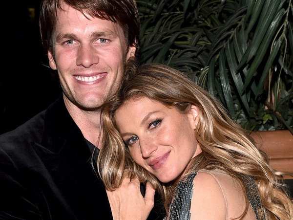 Gisele Bündchen 與 Tom Brady 在結婚週年這天,公開了「從未曝光」的絕美婚紗照!