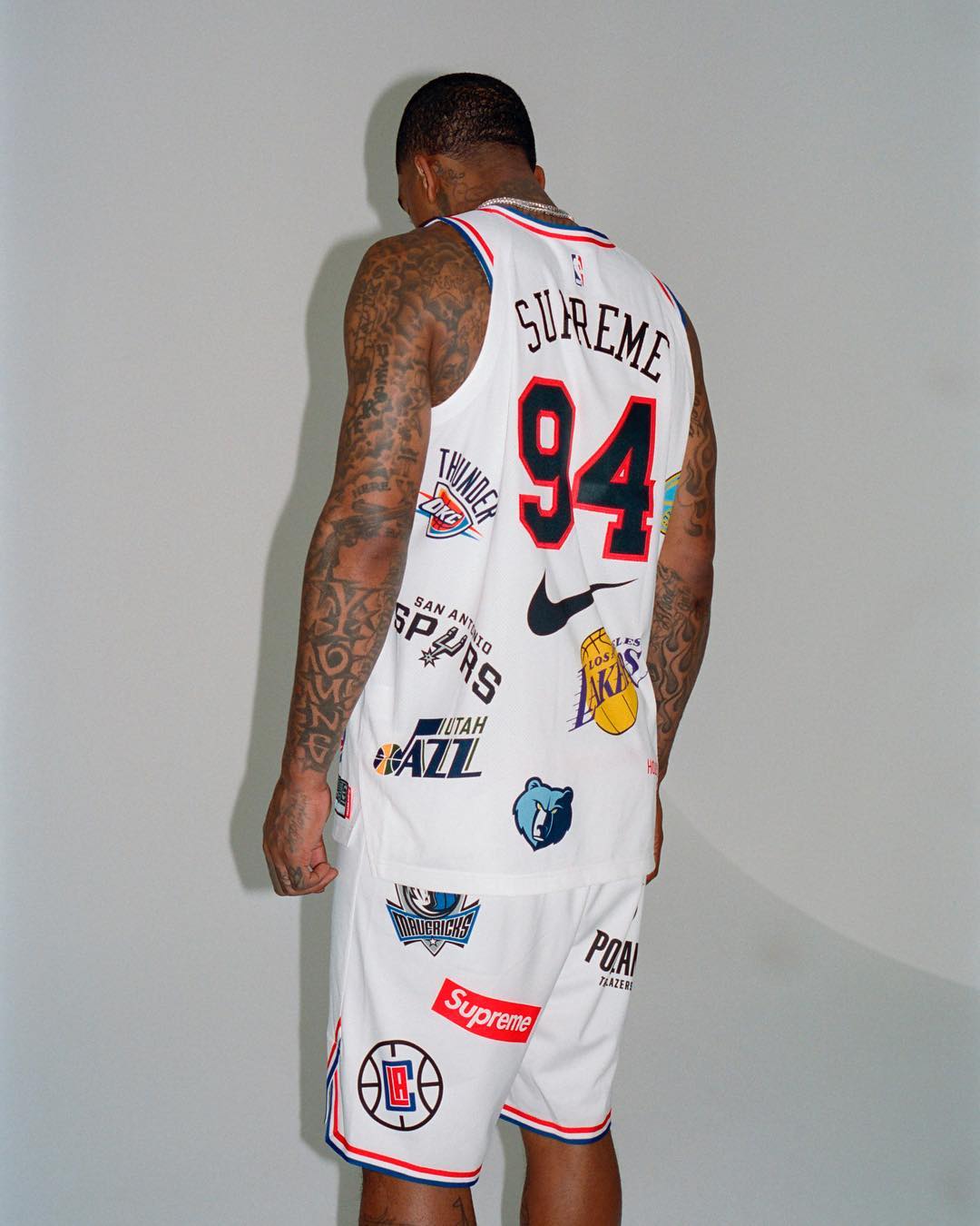 〔春搭良品〕順利搞定 NBA？特邀  J.R. Smith 演繹 Supreme X Nike X NBA 三方聯名球衣！