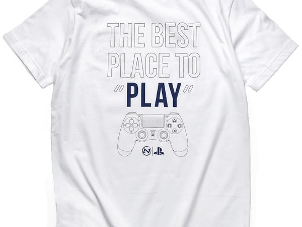 打破他們印象！PlayStation® 不玩遊戲玩潮流　Logo T、教練外套竟超吸睛！