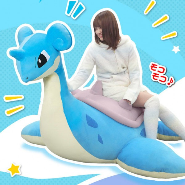 想抱！日本推出大尺寸「乘龍」抱枕　騎上去實現童年夢想！