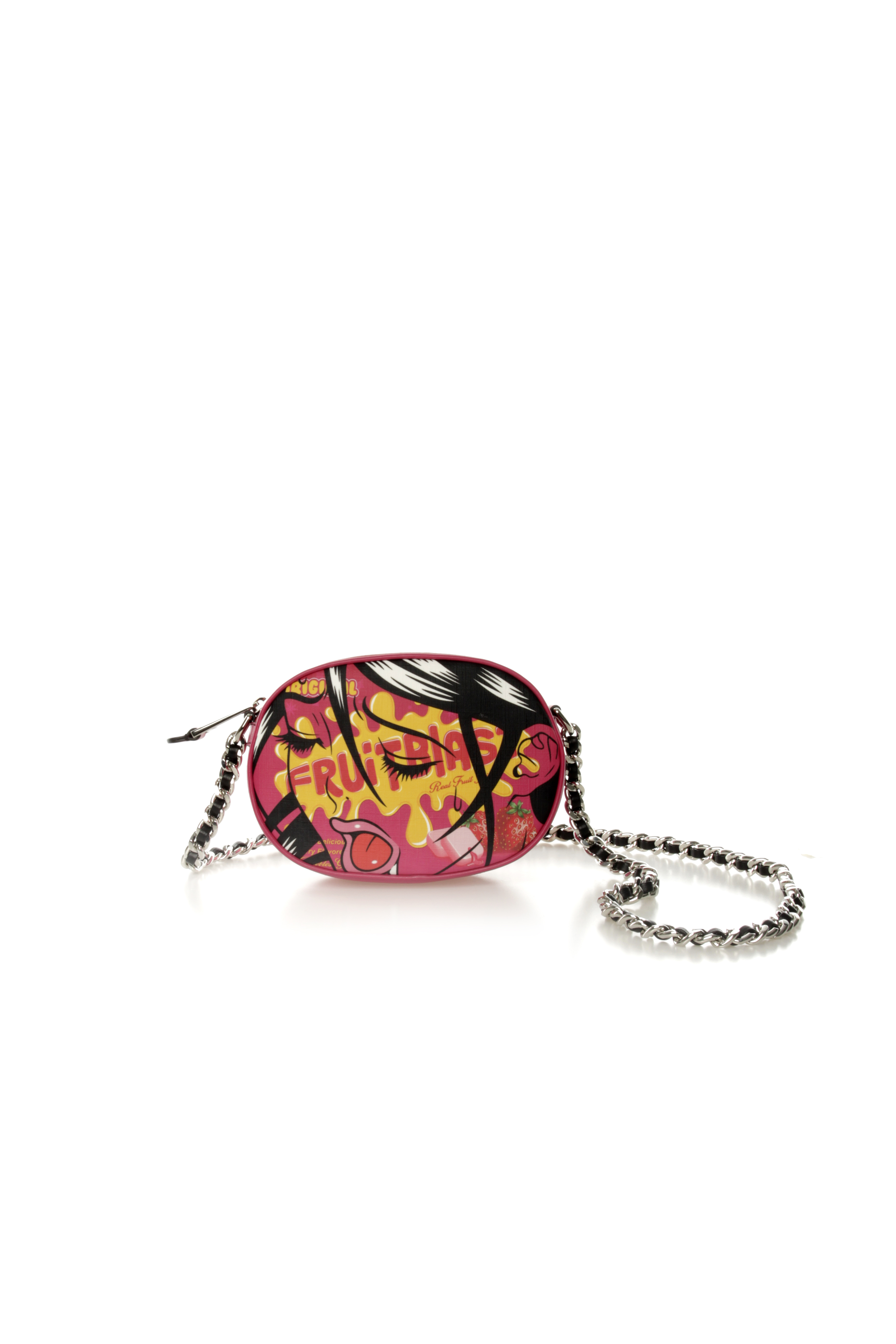 越怪奇越愛！MOSCHINO 與視覺藝術家 Ben Frost 合作 重新玩轉「MOSCHINO EYES」 經典系列
