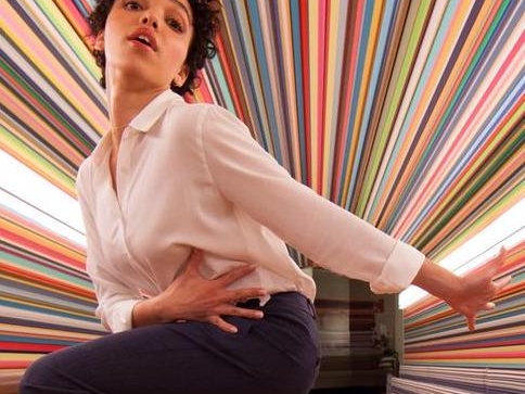 果然是Apple！HomePod 宣傳片把出名怪異 FKA Twigs 瞬間變成鄰家女孩！
