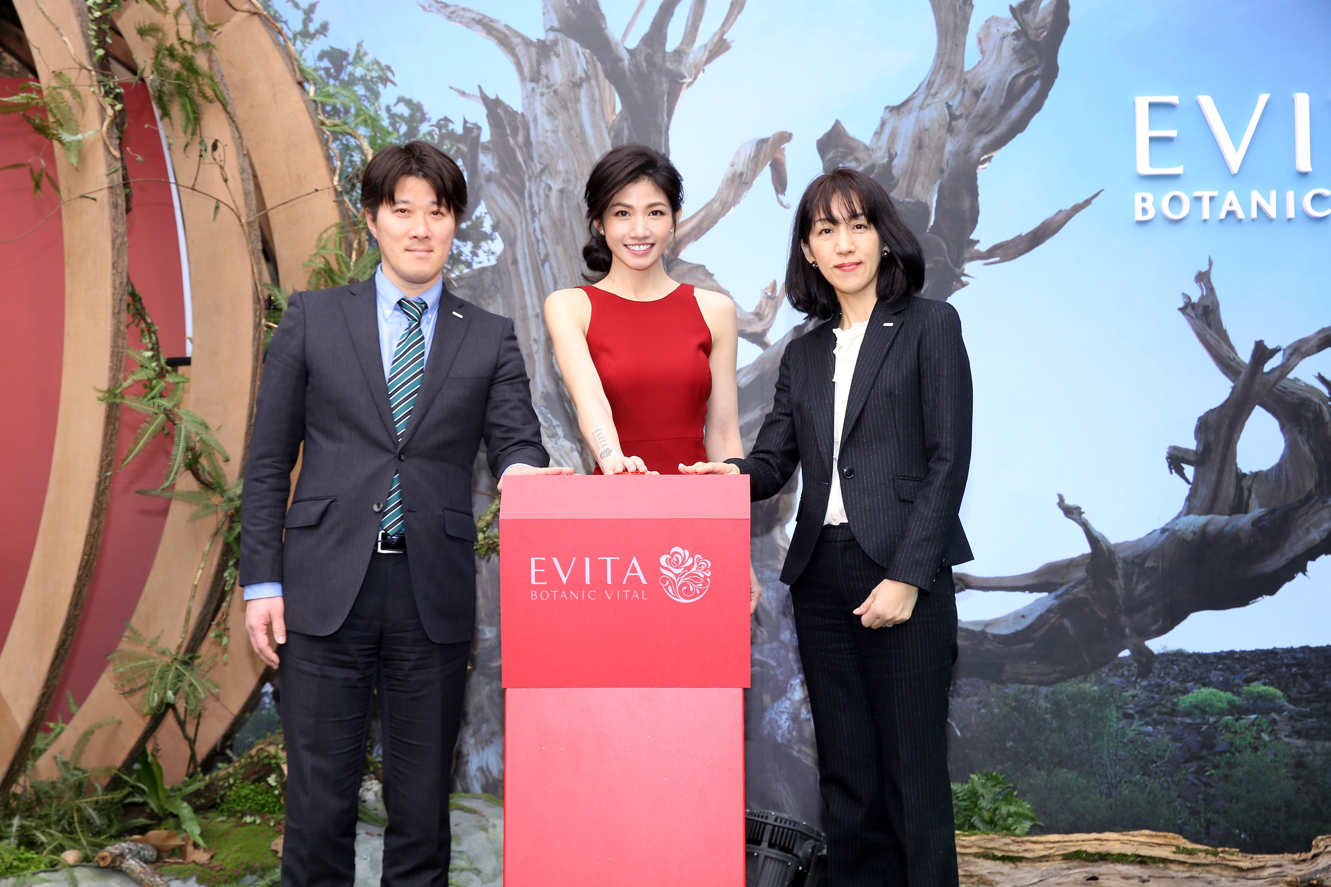 EVITA 艾薇塔 全新 Renew 源於日本 Kanebo 自然 × 植萃源生力 × 抗齡保養 打造肌膚生命力