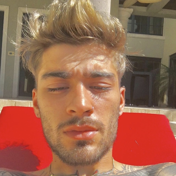 贊恩宣布分手前 IG 現端倪，多張自拍照超頹廢粉絲給予安慰