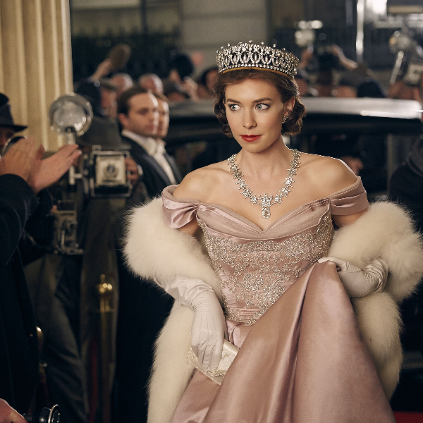 男女不同酬！《王冠》英國女王片酬較低　劇組：把錢花在為她換不同套漂亮禮服！