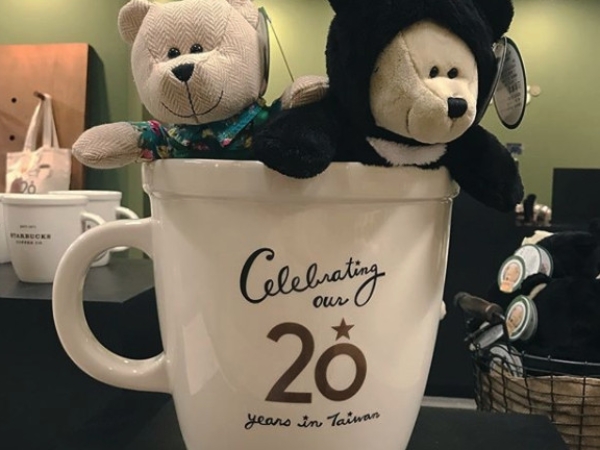 熱門打卡地標再 +1！ Starbucks 「 20 周年幸福咖啡島特展」，假日就奔這一波