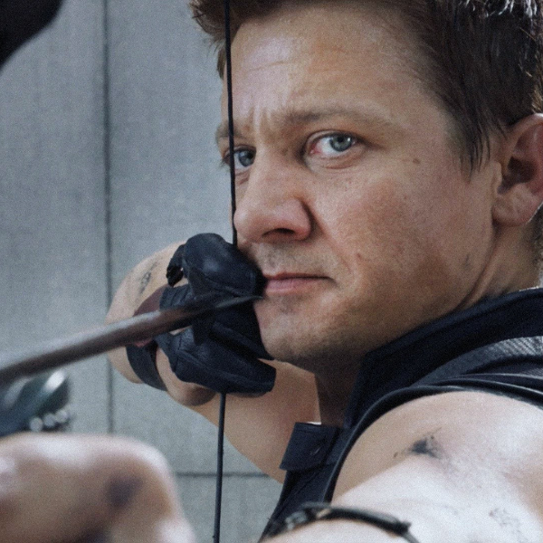 〔復仇者聯盟〕《復仇者聯盟 3：無限之戰》獨缺鷹眼，傑瑞米雷納 IG 放上合成照自我安慰