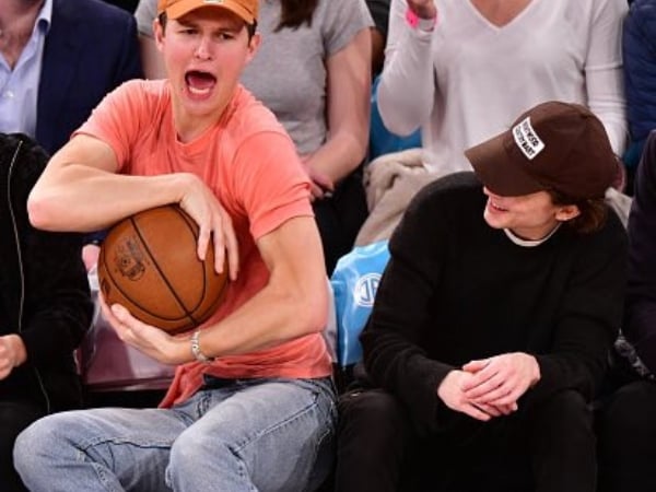 他們是好兄弟！堤摩西柴勒梅德、《玩命再劫》安索艾格特相約看 NBA 尼克球賽！