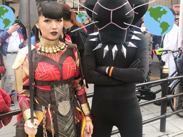 這位黑豹跟想像中不一樣？日本街頭 Cosplay 祭典出現超夯電影角色！