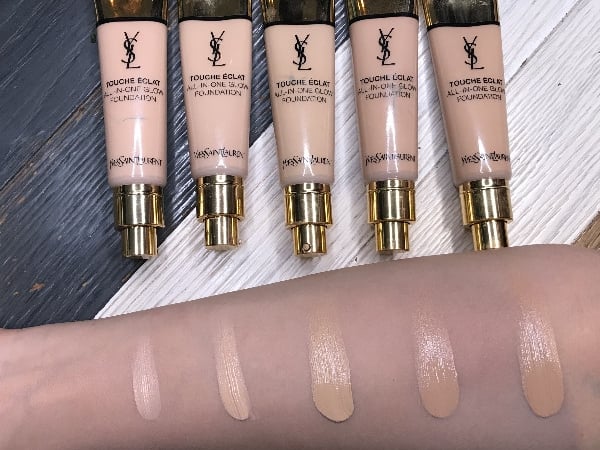睡到最後一刻，醜態出門？ YSL 史上最懶「早安爆水粉底」免看鏡，照樣抹的均勻無暇！